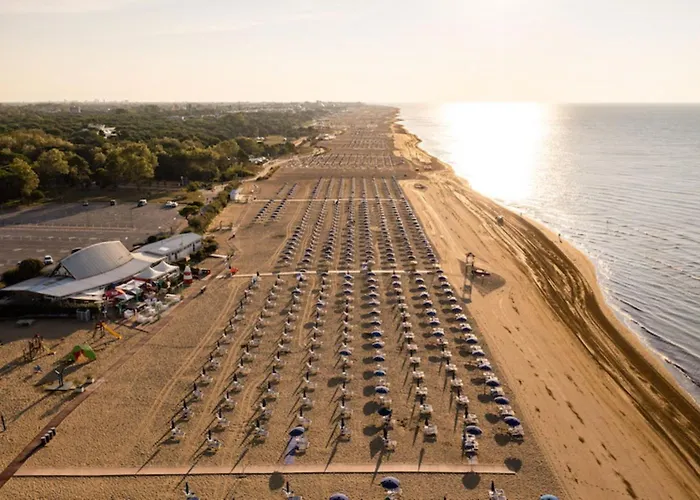 Spacious With Pool Access Apartman