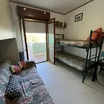 아파트 Spacious With Pool Access *