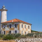 Apartamento Spacious With Pool Access